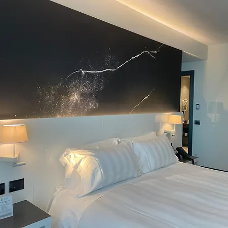Life Hotel