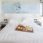 Hotel Life 4*