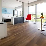 Life Hotel 4*