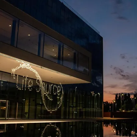 Life فندق بيرغامو