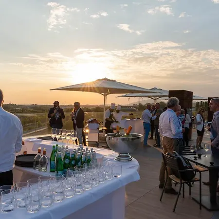 Life فندق بيرغامو