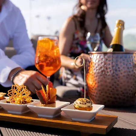 Life فندق بيرغامو