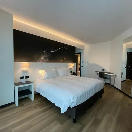 Hotel Life 4*