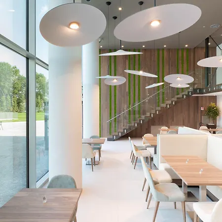 Life 4* بيرغامو